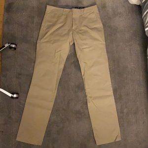 Gap men’s khaki pants 30x32 slim fit